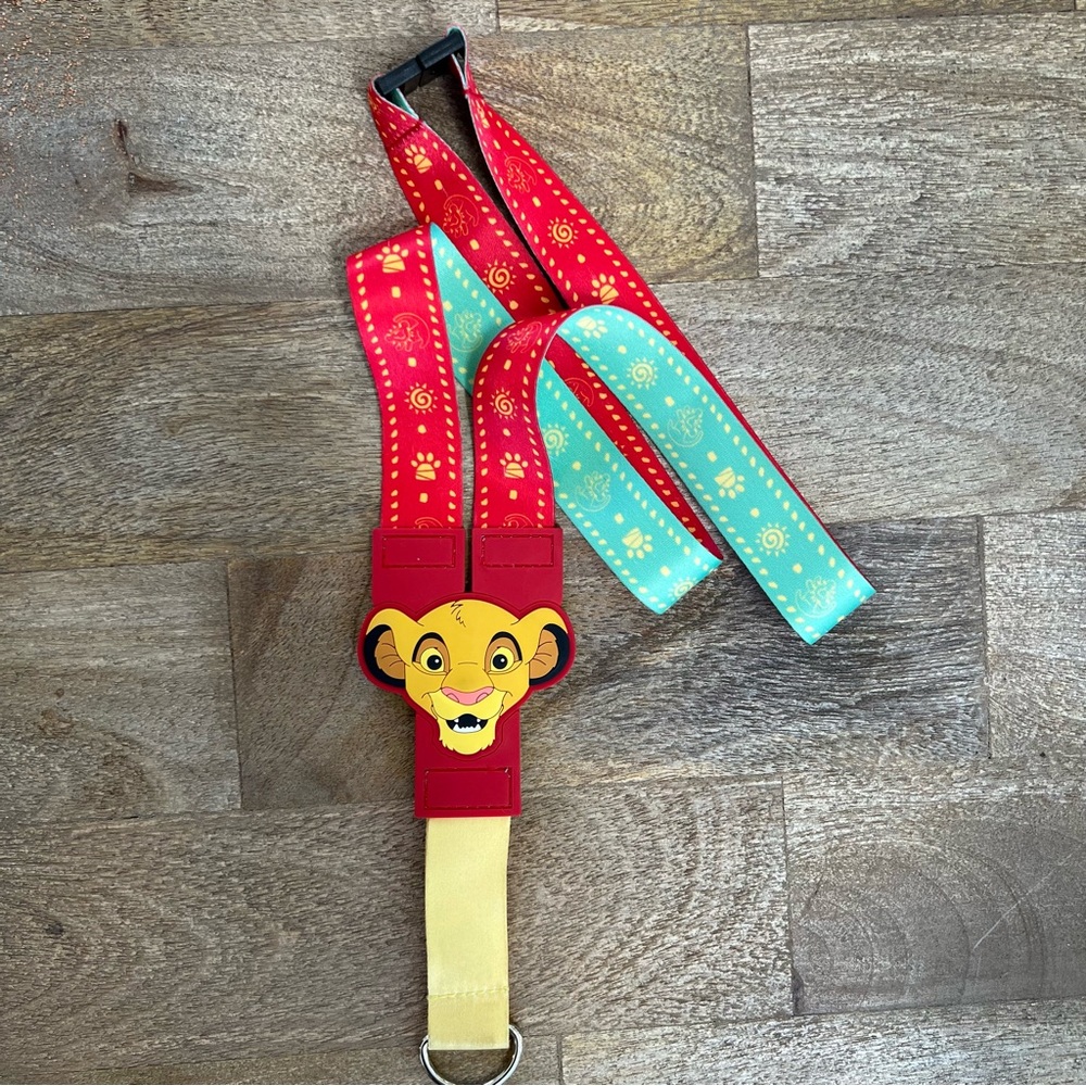 Lion King Disney Pin Lanyard 2 sided Simba/Nala